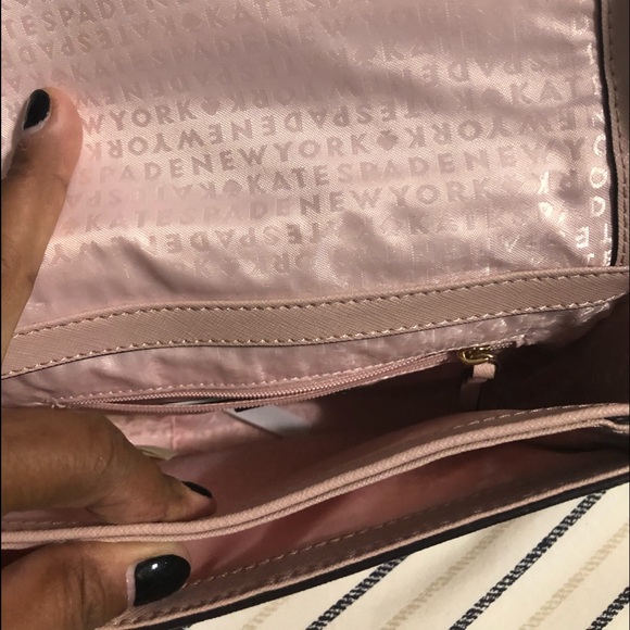 Gorgeous cross body Kate Spade bag . - Picture 3 of 6